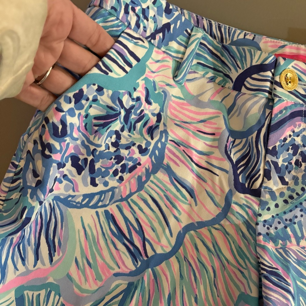 Lilly Pulitzer Callahan stretch shorts sz 6 New - Picture 4 of 8
